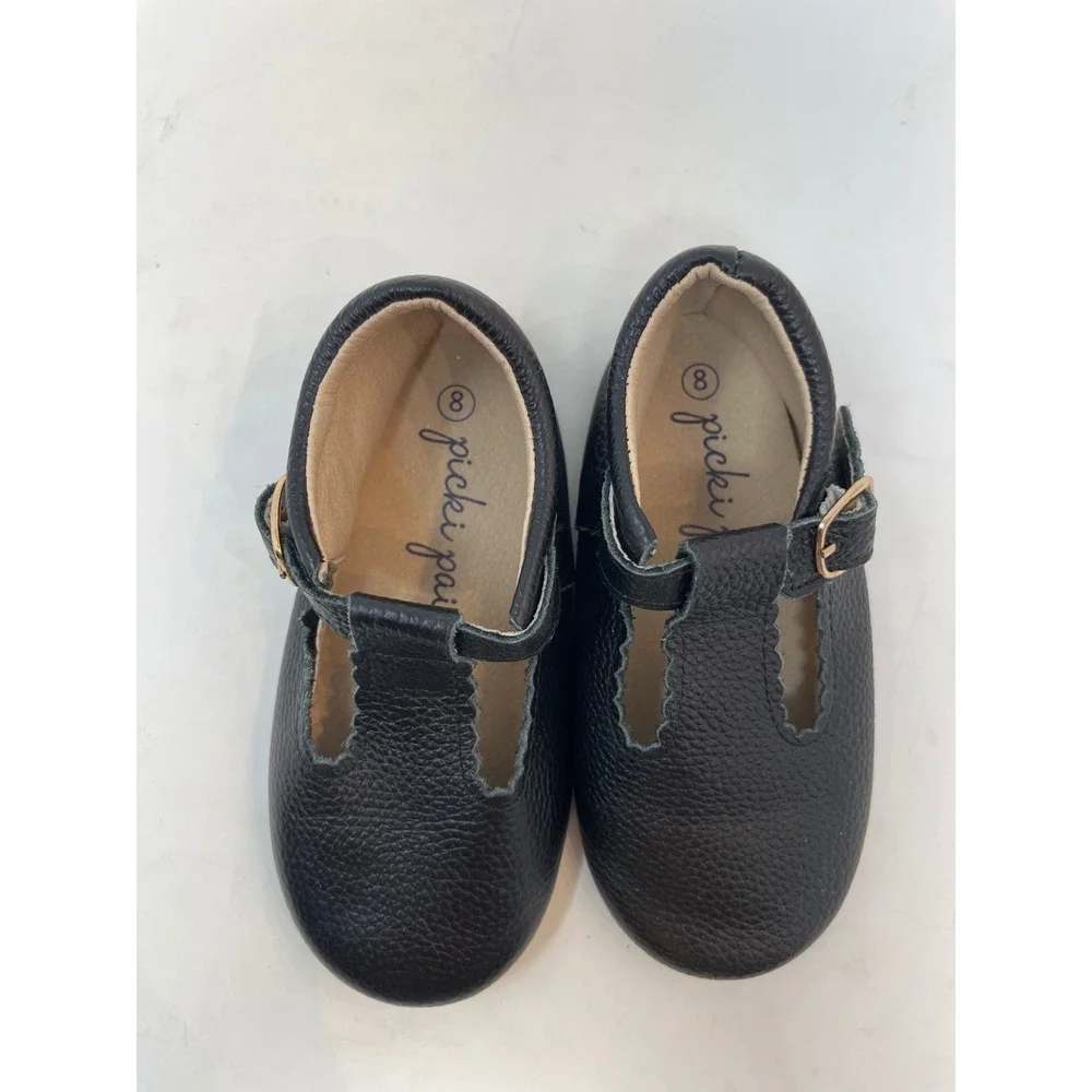 Picki Pair T-Strap Shoes Kids Size 8‎ Black Excellent Scalloped Leather Flats